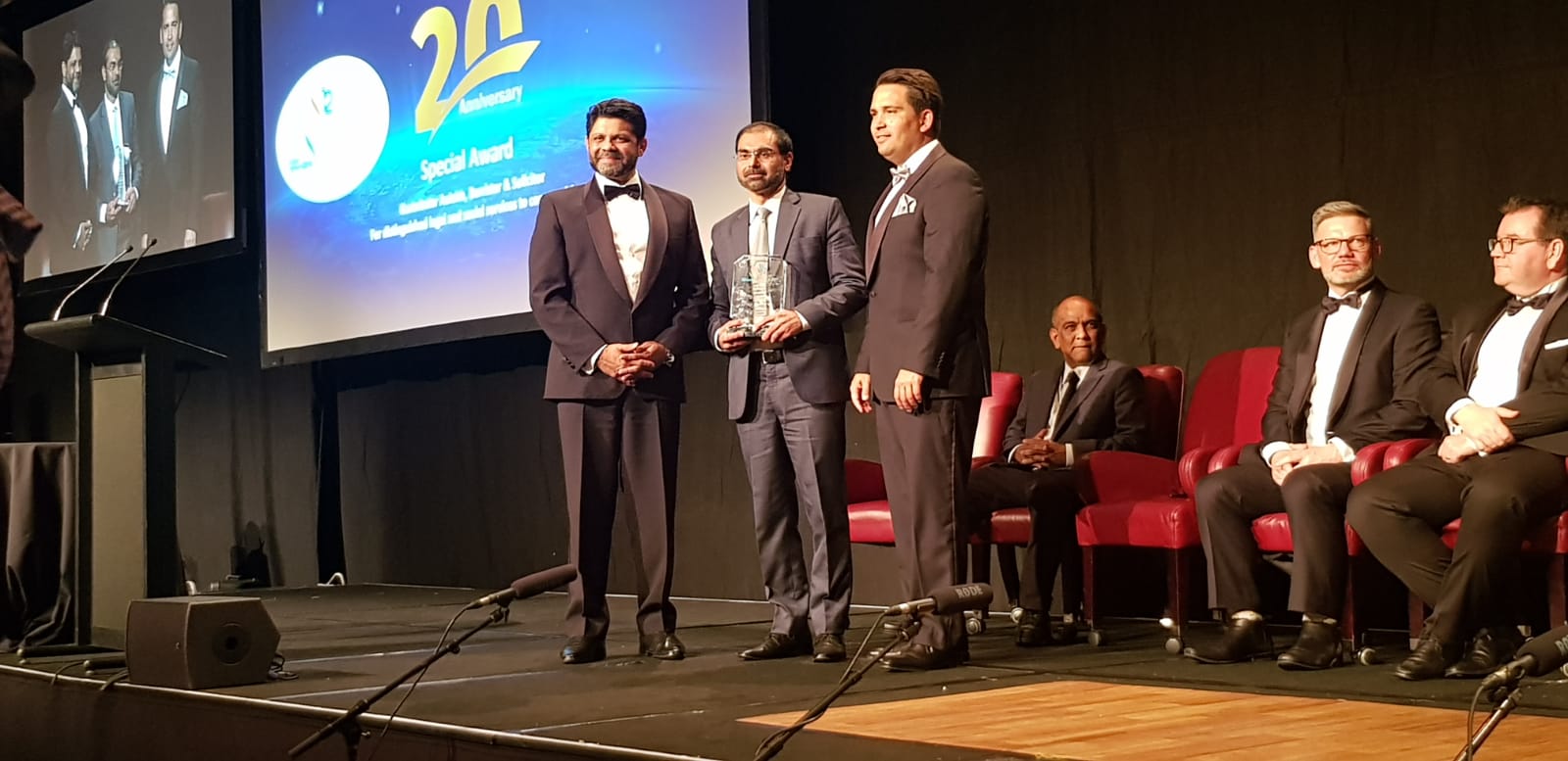Fiji's Attorney-General Aiyaz Sayed-Khaiyum, Mr Aulakh, and Opposition leader Simon Bridges at the award ceremony.